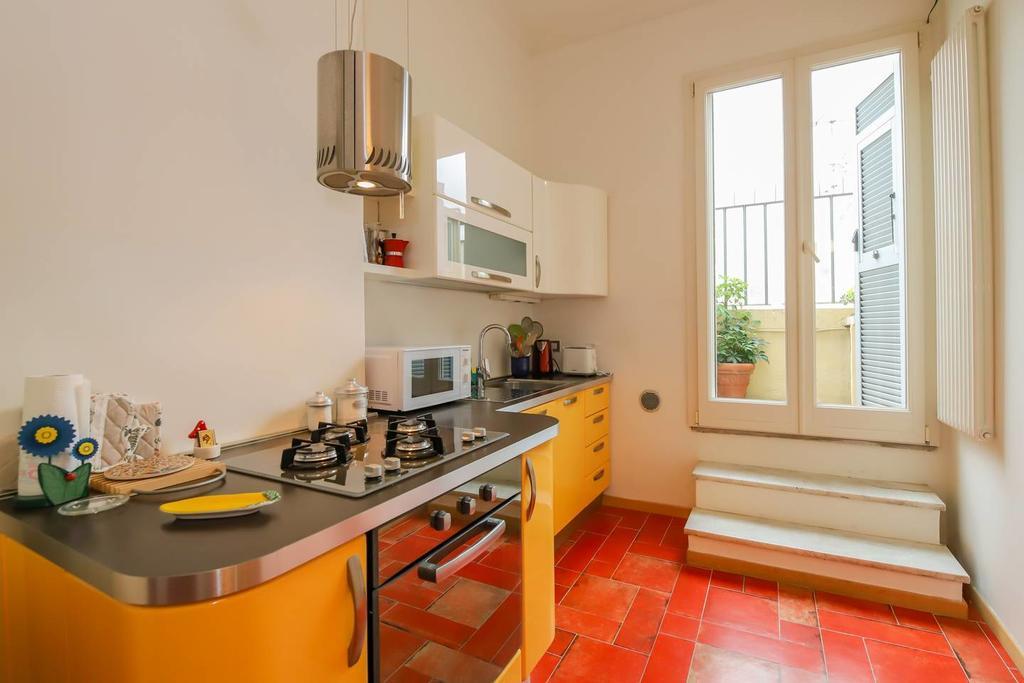 Altido Apt For 3 With Rooftop Balcony And Lovely Cityview เจนัว ภายนอก รูปภาพ