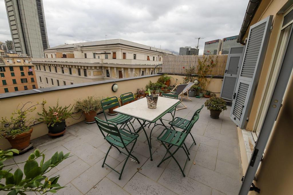 Altido Apt For 3 With Rooftop Balcony And Lovely Cityview เจนัว ภายนอก รูปภาพ